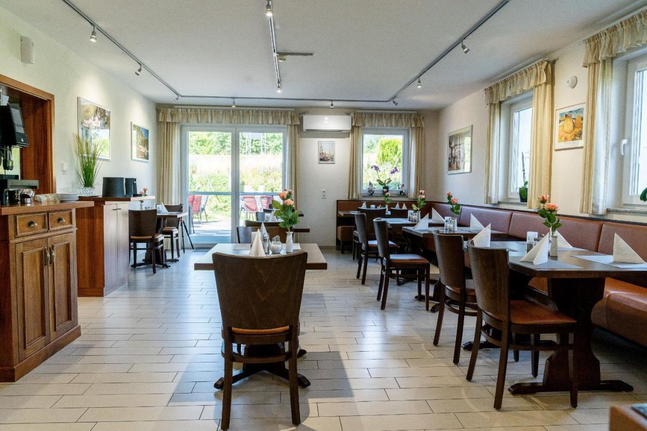Land-Gut-Hotel Am Ring Meuspath Kültér fotó